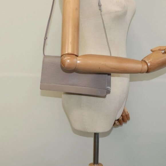 LOUIS VUITTON Epi Honfleur Clutch Bag Lilac M5273B LV Auth 116972 - Picture 15 of 16